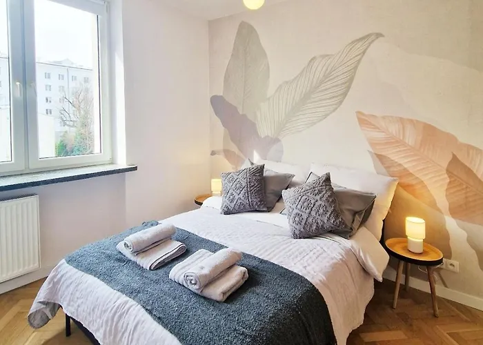 Zytnia 50 Wola Subway *