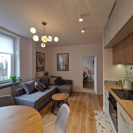 Zytnia 50 Wola Subway Apartment *