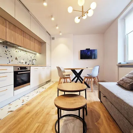 Zytnia 50 Wola Subway Apartment *