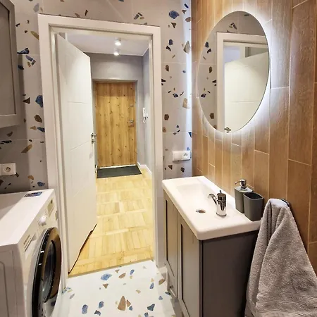 Zytnia 50 Wola Subway Apartment