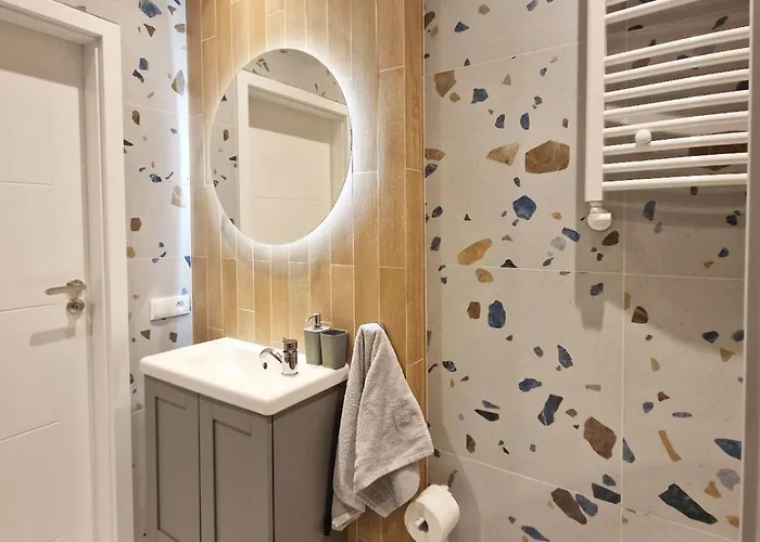 Zytnia 50 Wola Subway